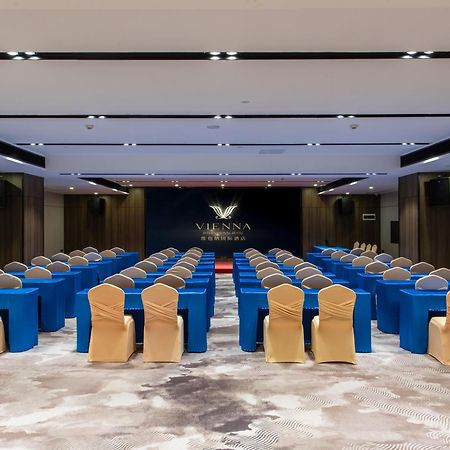 Vienna International Hotel Guangzhou Baiyun International Conference Center Екстер'єр фото