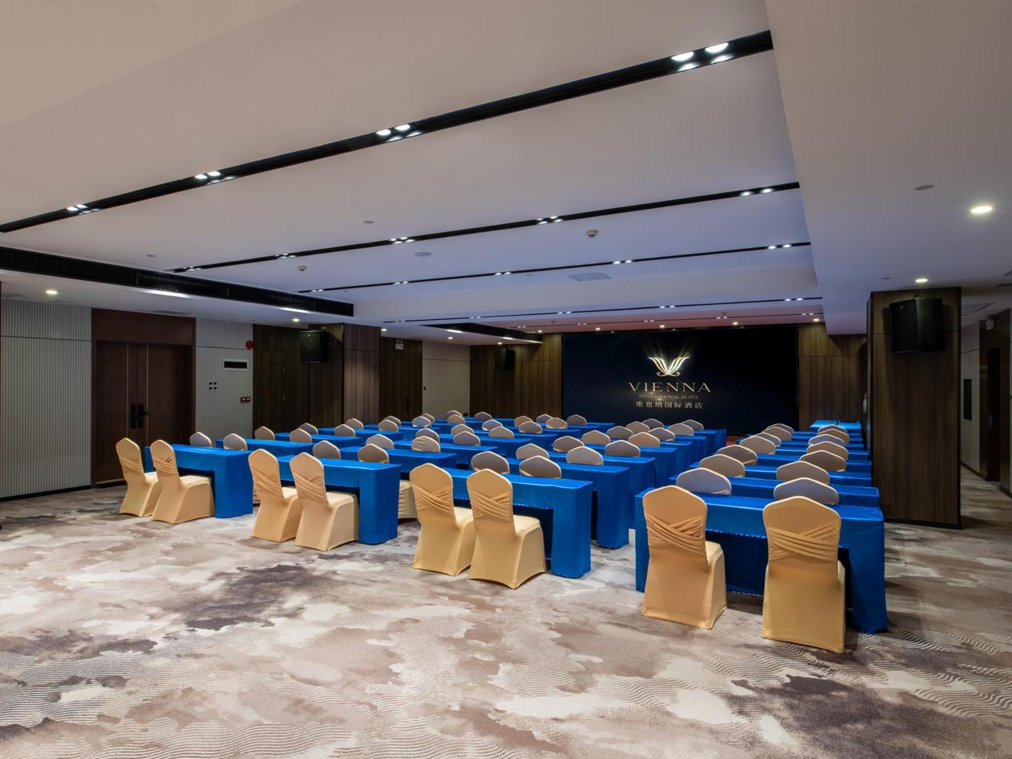 Vienna International Hotel Guangzhou Baiyun International Conference Center Екстер'єр фото