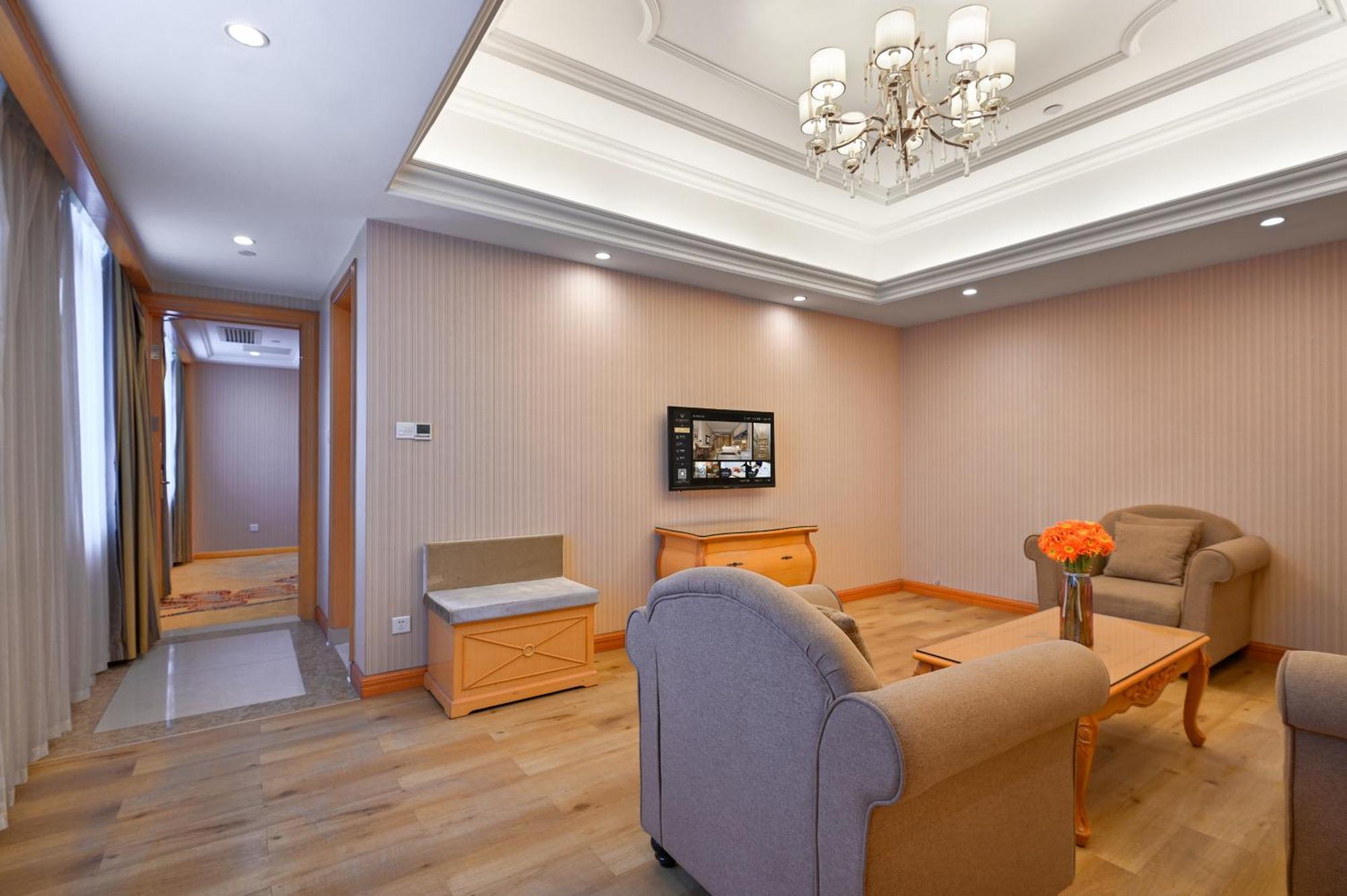 Vienna International Hotel Guangzhou Baiyun International Conference Center Екстер'єр фото