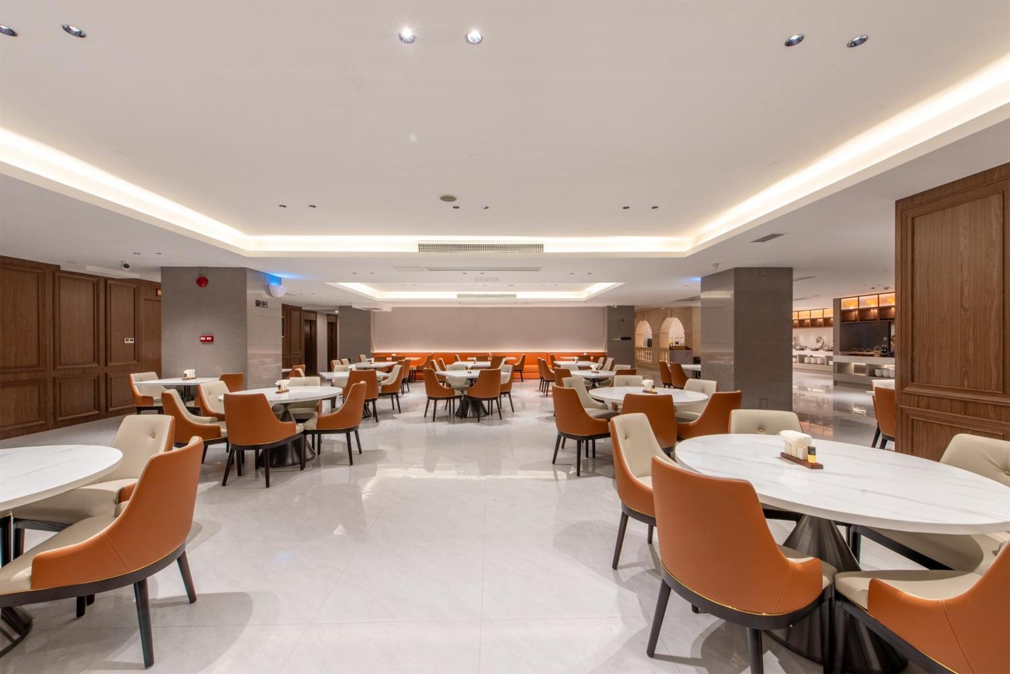 Vienna International Hotel Guangzhou Baiyun International Conference Center Екстер'єр фото